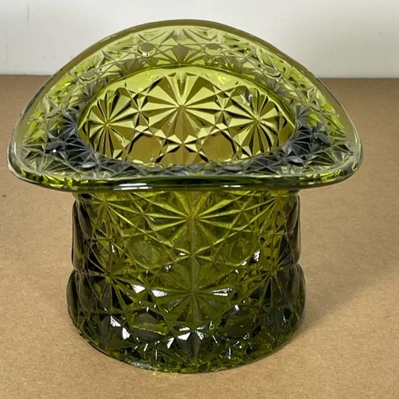 Vintage Fenton Large Top Hat Daisy Button Avocado Green Glass Vase 3.5" tall B50 - Picture 5 of 8
